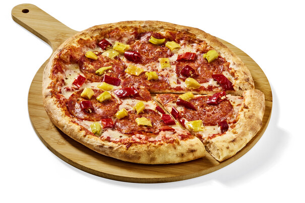 Steinofenpizza Calabrese Piccante mit scharfer Salami und Peperoni